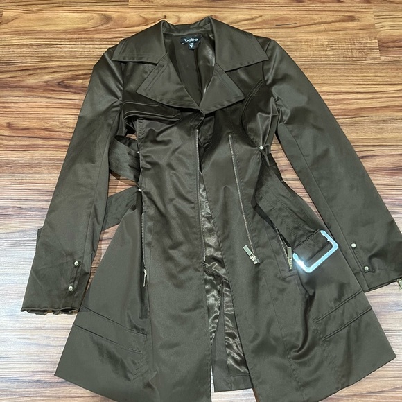 Bebe Trench Coat, NWOT, size xsmall, brown - Picture 8 of 9